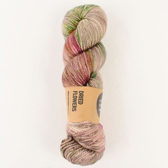 KRAEO Uncle Mulberry Worsted Yarn SW Merino Mulberry Silk Hand-Dyed Dried Flower - Picture 1 of 3